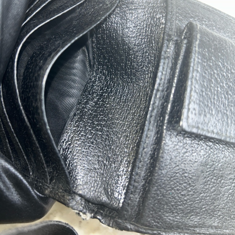 SOLD Gucci Vintage Black Bi-Fold Unisex Wallet - Picture 16 of 16